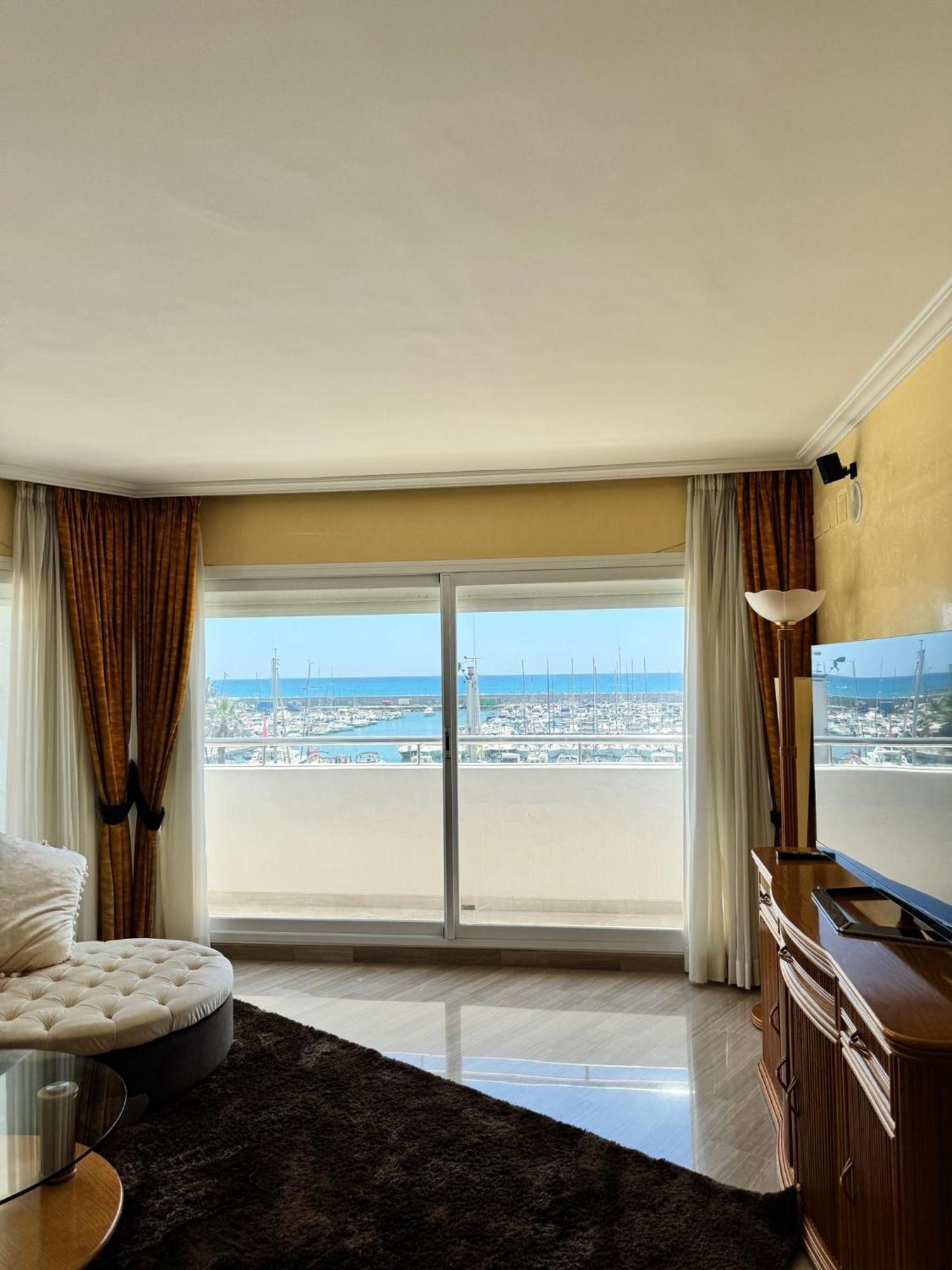 Lujoso Atico Duplex En Puerto Marina Lejlighed Benalmádena