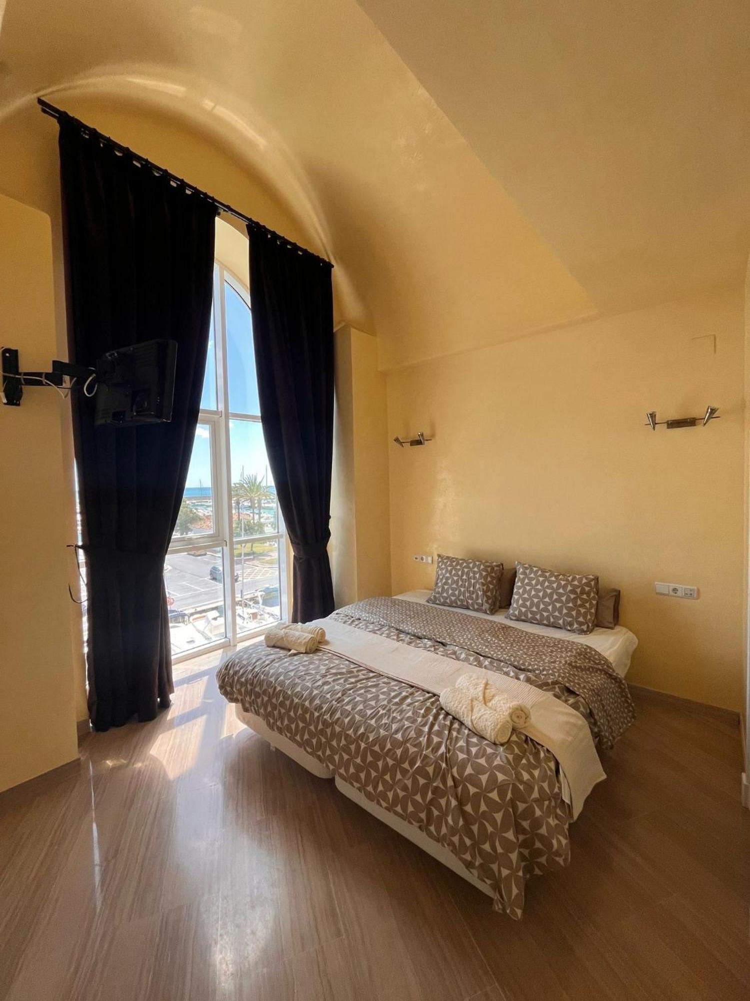 Lujoso Atico Duplex En Puerto Marina Apartment