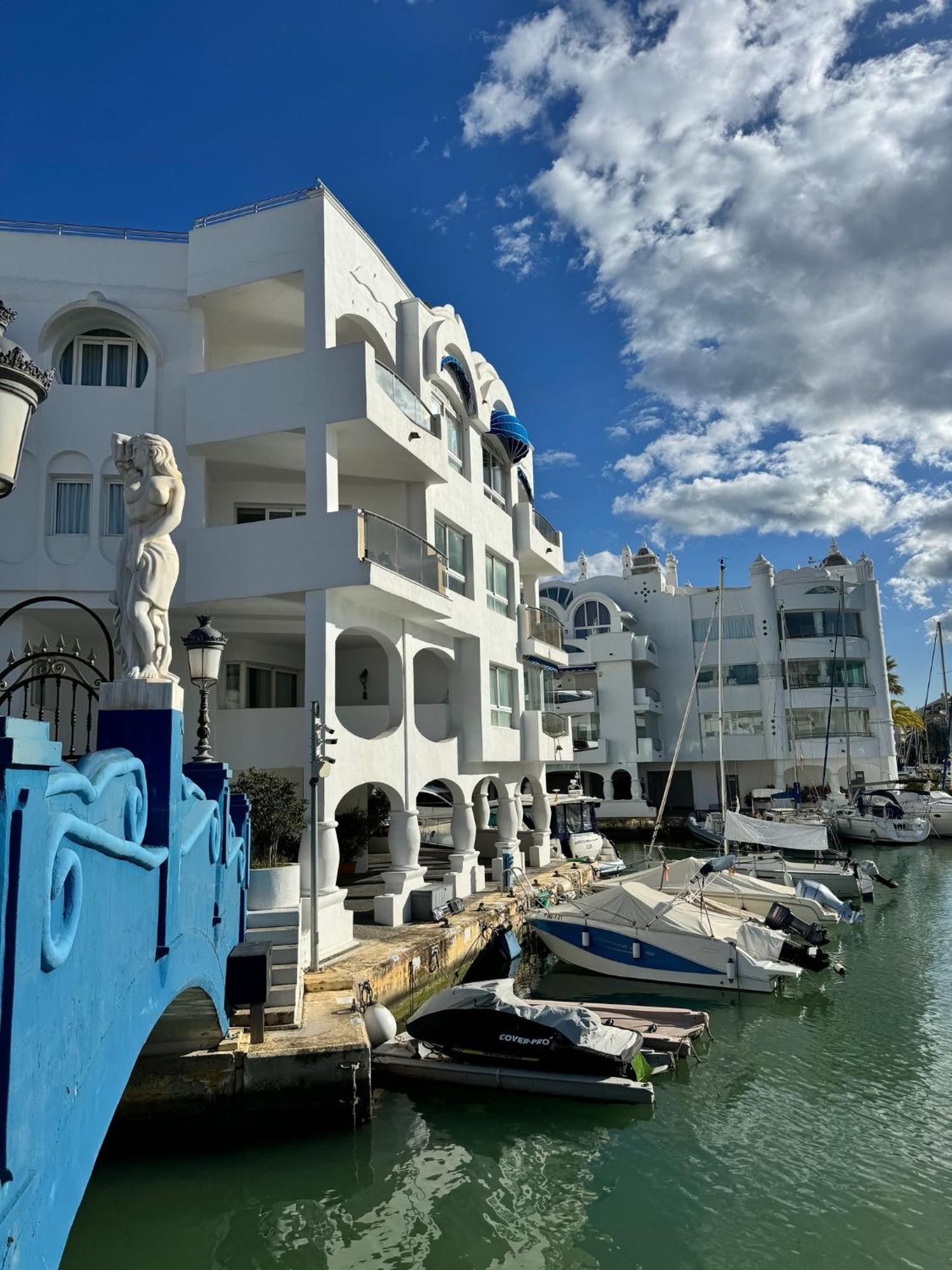 Lujoso Atico Duplex En Puerto Marina *